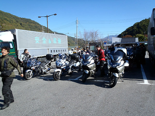 １８台（２０名）が揃った道の駅「日義木曽駒高原」